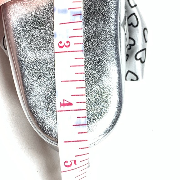 Silver Baby Crib Shoes Stepping Stones 6-9 months - Picture 5 of 5